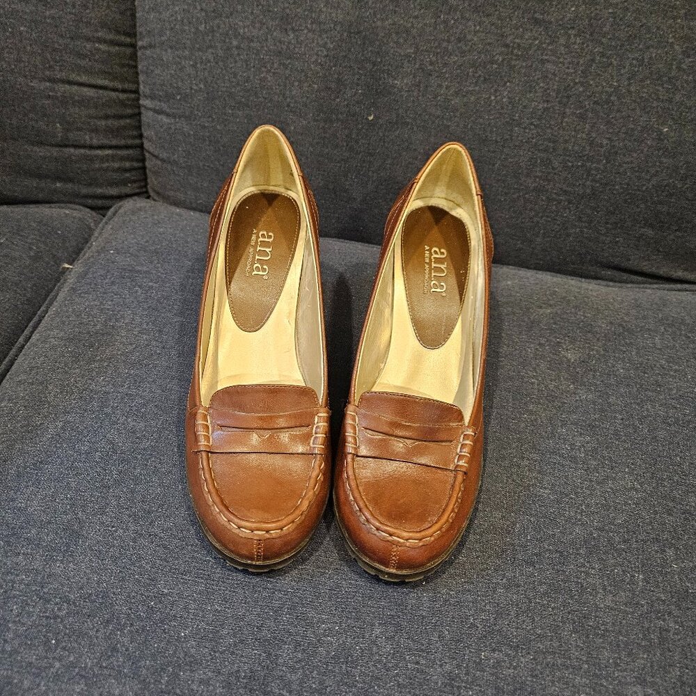 Women's thick heel loafers